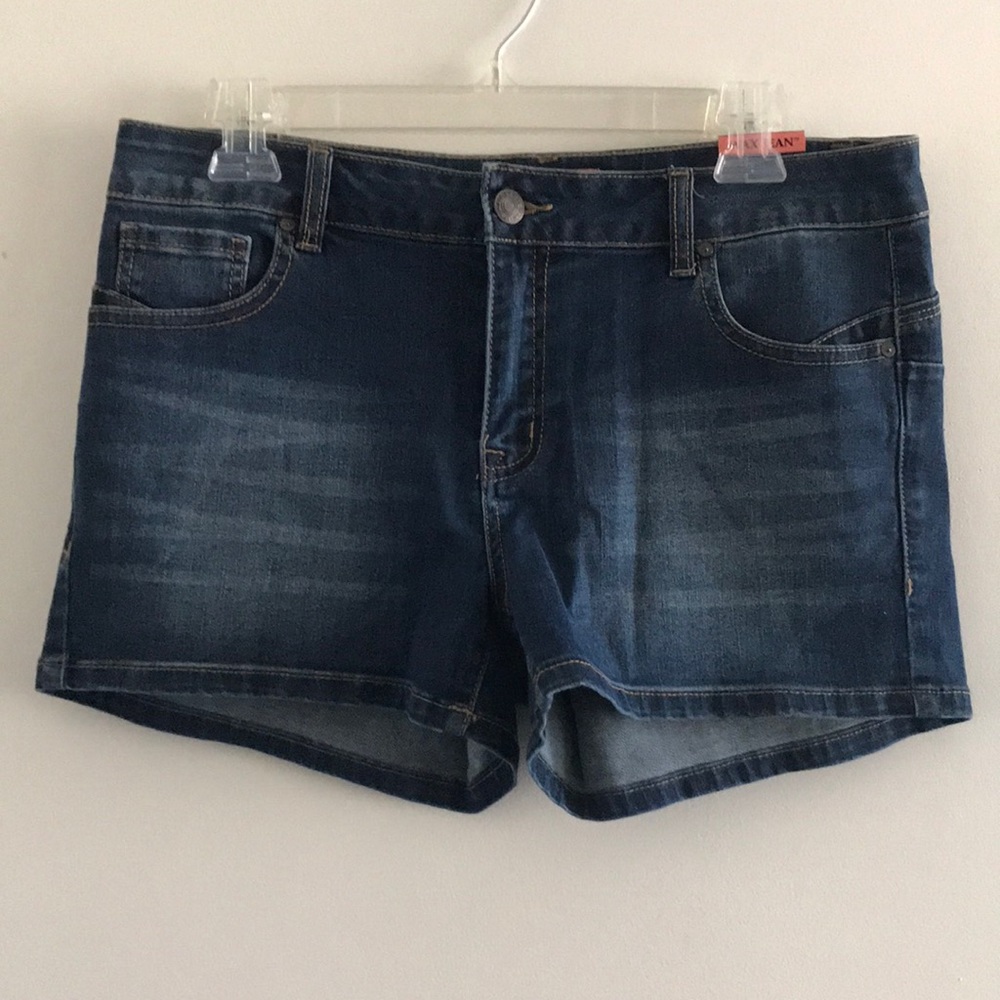 Wax Jeans, Woman's Size Large push up collection Blue Jean shorts